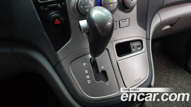 Hyundai Starex 2016 — photo 9