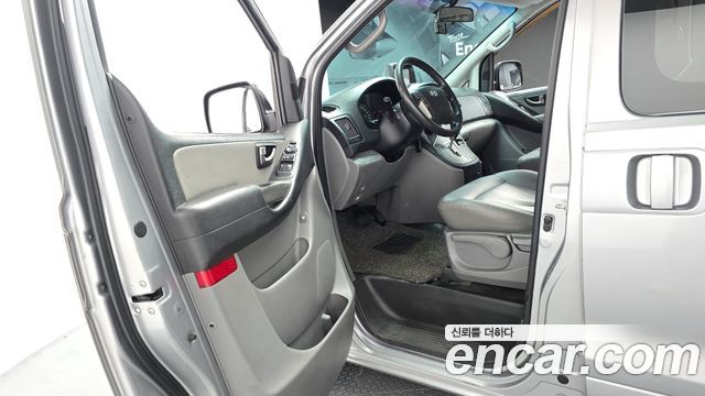 Hyundai Starex 2016 — photo 10