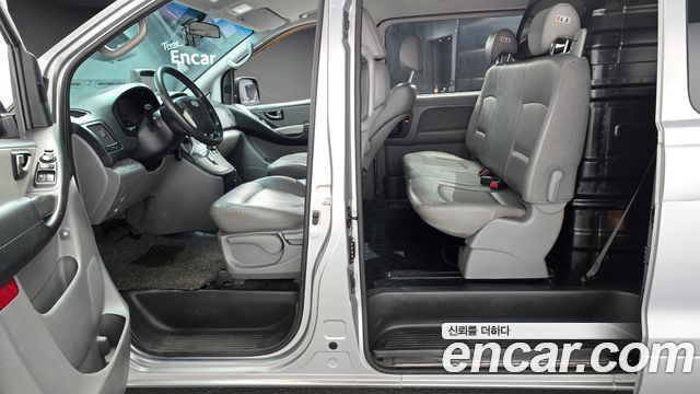 Hyundai Starex 2016 — photo 11