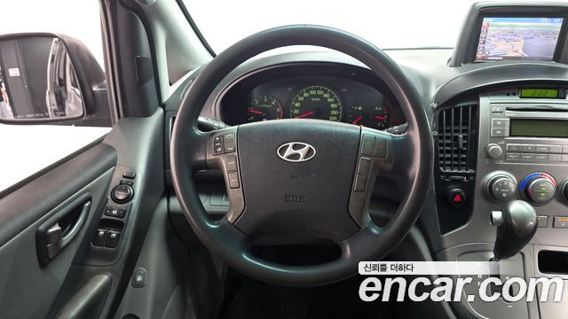 Hyundai Starex 2016 — photo 12