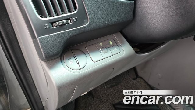Hyundai Starex 2016 — photo 13