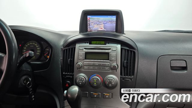 Hyundai Starex 2016 — photo 18