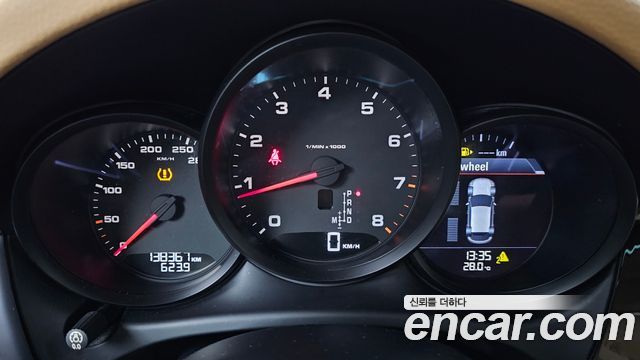 Porsche Macan 2015 — photo 11