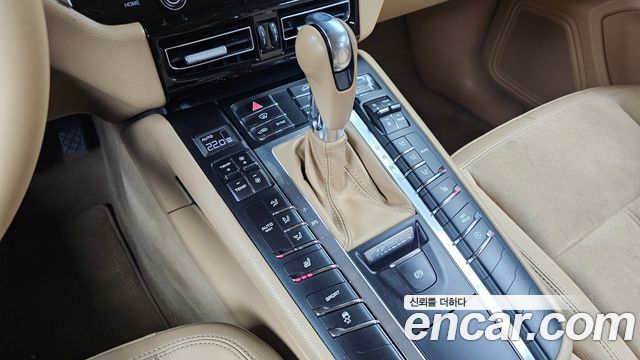 Porsche Macan 2015 — photo 12