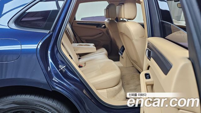 Porsche Macan 2015 — photo 17