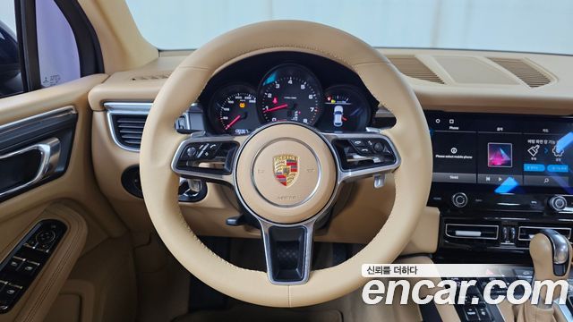 Porsche Macan 2015 — photo 18