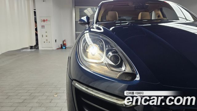 Porsche Macan 2015 — photo 8