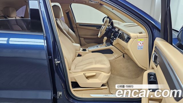 Porsche Macan 2015 — photo 16