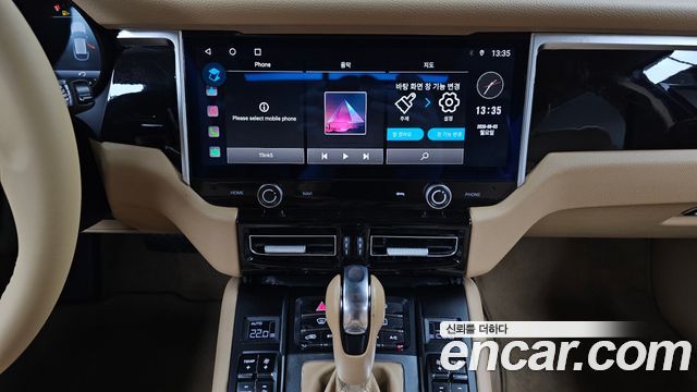Porsche Macan 2015 — photo 29