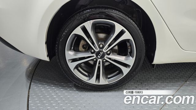 Kia K3 2015 — photo 5