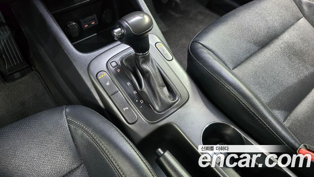 Kia K3 2015 — photo 12