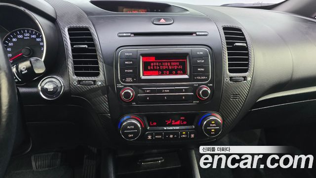 Kia K3 2015 — photo 20