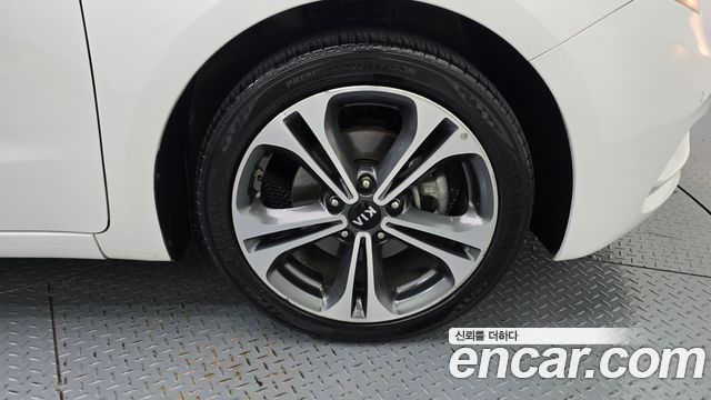 Kia K3 2015 — photo 7