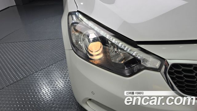 Kia K3 2015 — photo 8