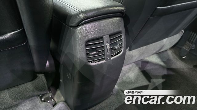 Kia K3 2015 — photo 29