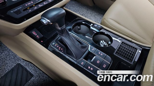 Kia Canival 2019 — photo 12