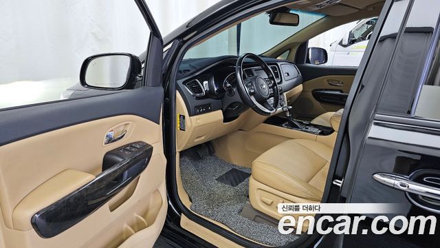 Kia Canival 2019 — photo 13