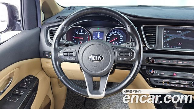 Kia Canival 2019 — photo 19