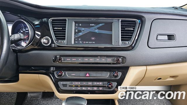 Kia Canival 2019 — photo 20