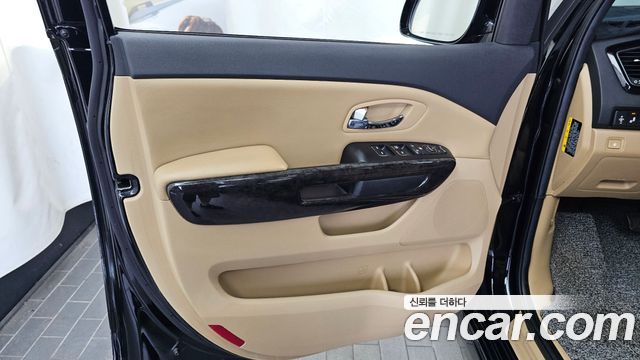 Kia Canival 2019 — photo 14