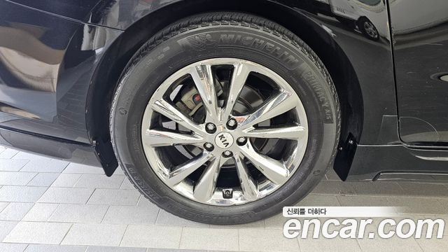 Kia Canival 2019 — photo 27