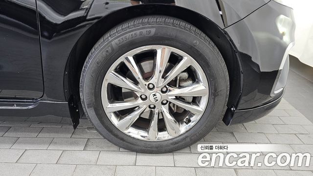 Kia Canival 2019 — photo 28