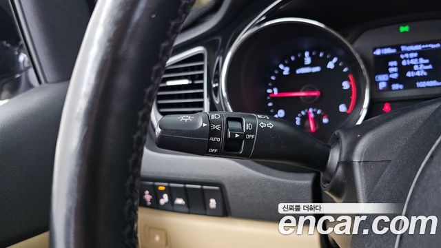 Kia Canival 2019 — photo 35