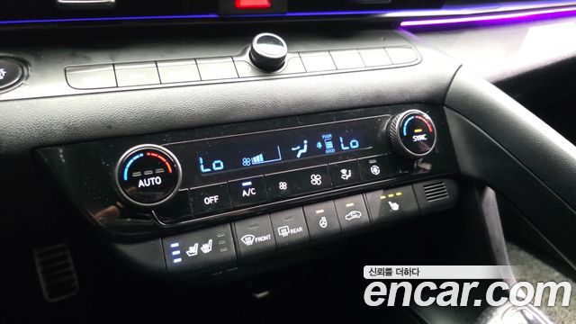Hyundai AVANTE 2021 — photo 16