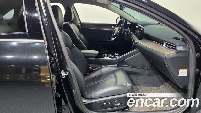 Kia K5 2023 — photo 17