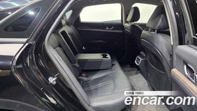 Kia K5 2023 — photo 18