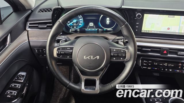 Kia K5 2023 — photo 19