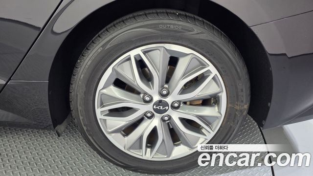 Kia K5 2023 — photo 7