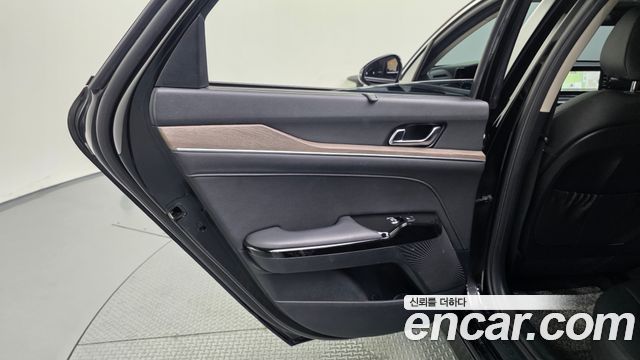 Kia K5 2023 — photo 15