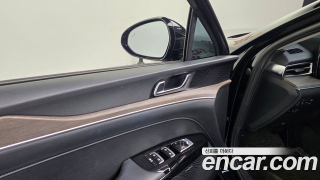 Kia K5 2023 — photo 28