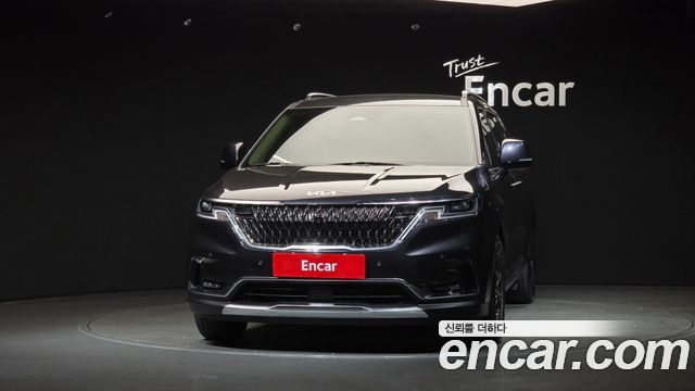Kia Canival 2021 — photo 3