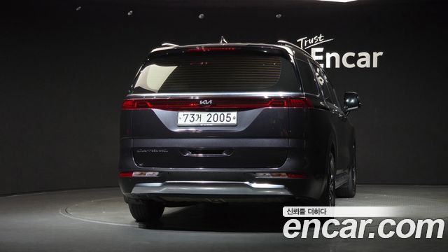 Kia Canival 2021 — photo 4