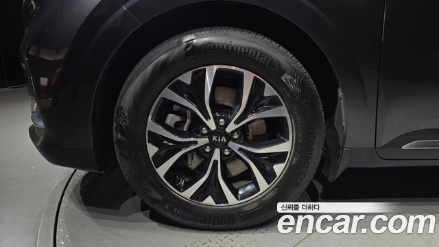 Kia Canival 2021 — photo 5