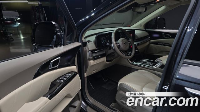 Kia Canival 2021 — photo 10