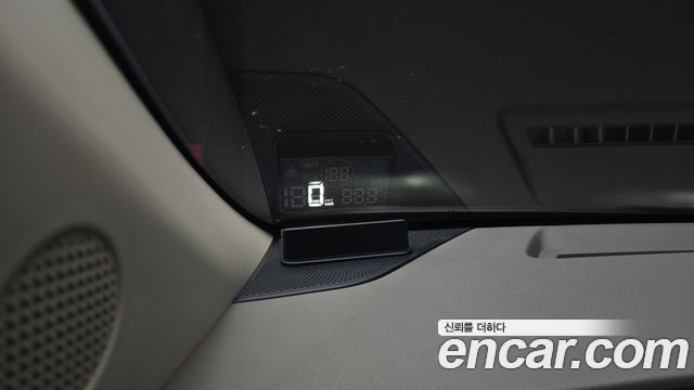 Kia Canival 2021 — photo 19