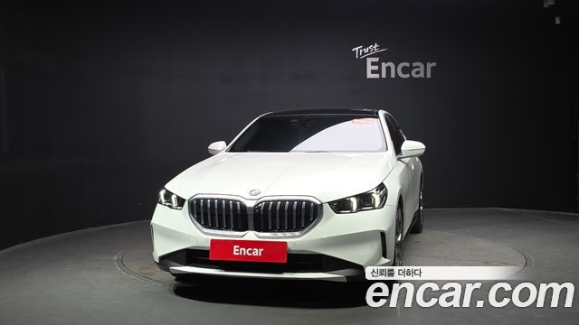 BMW 5-Series 2025 — photo 3