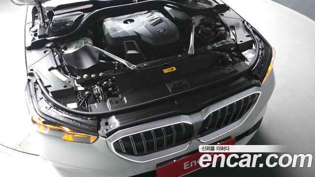 BMW 5-Series 2025 — photo 6