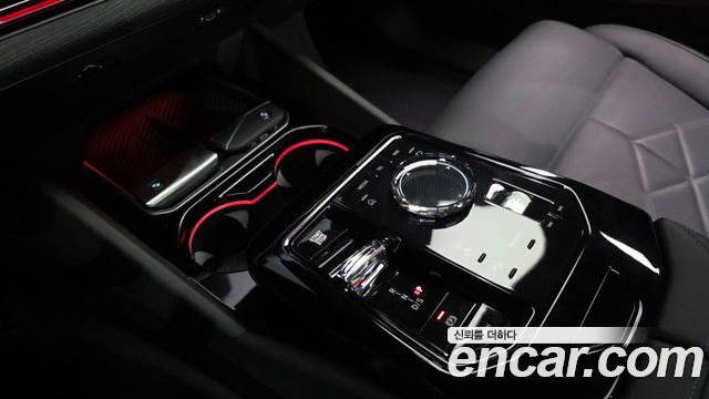 BMW 5-Series 2025 — photo 12