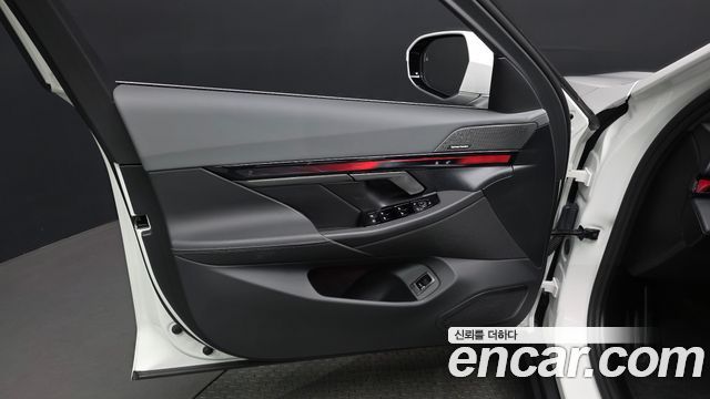 BMW 5-Series 2025 — photo 14
