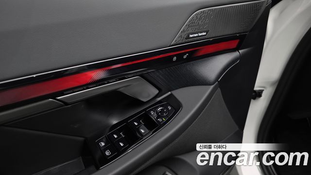 BMW 5-Series 2025 — photo 34