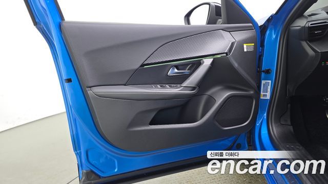 Peugeot 2008 2023 — photo 14