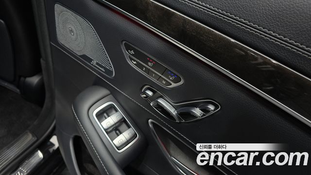 Mercedes-Benz S-Class 2016 — photo 28