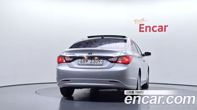 Hyundai Sonata 2010 — photo 4