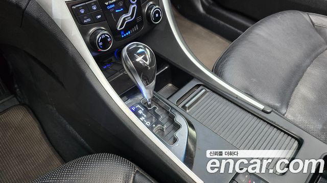 Hyundai Sonata 2010 — photo 9