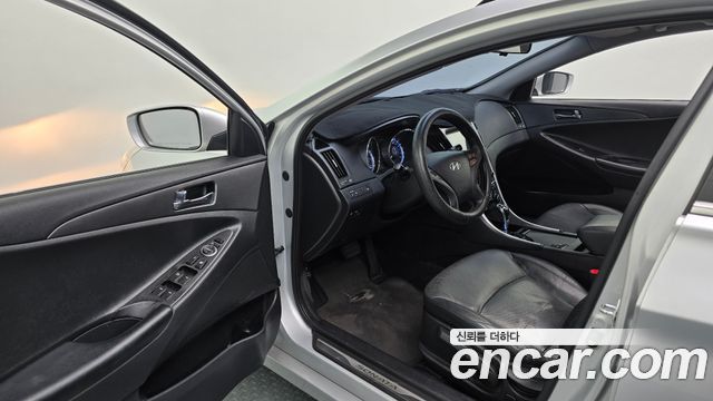 Hyundai Sonata 2010 — photo 10