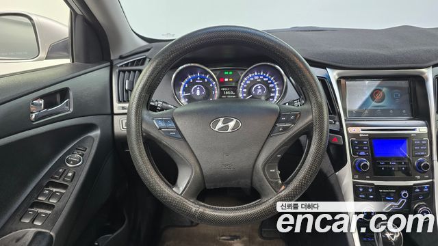 Hyundai Sonata 2010 — photo 13